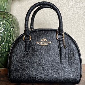 Coach CA202 Crossgrain Leather Sydney Satchel black/gold